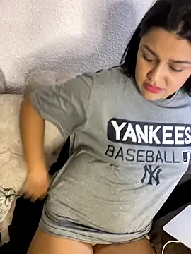 Snapshot of lunita_sweet5 chatting on 11/23/25, 10:20 lunita sweet5 online show from 11/23/25, 10:20