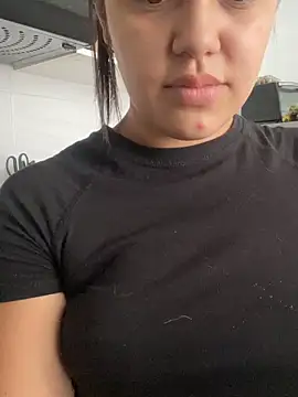 Snapshot of lunita_sweet5 chatting on 12/03/25, 03:32 lunita sweet5 online show from 12/03/25, 03:32