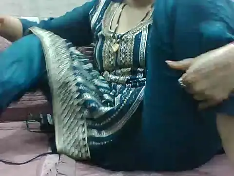 Snapshot of VNDANA_ chatting on 11/01/25, 09:22 VNDANA  online show from 11/01/25, 09:22