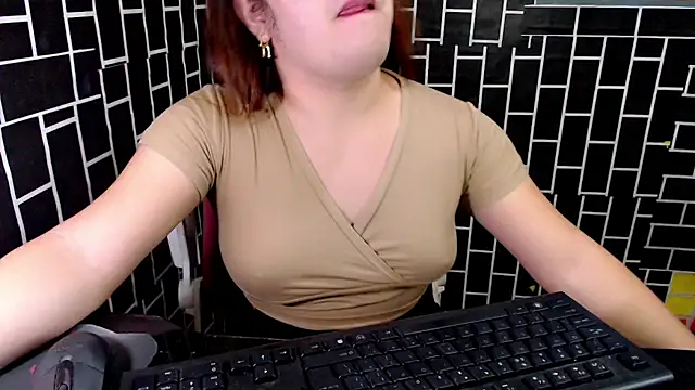 xUrDreamSlutWhore online show from 09/12/25, 03:56