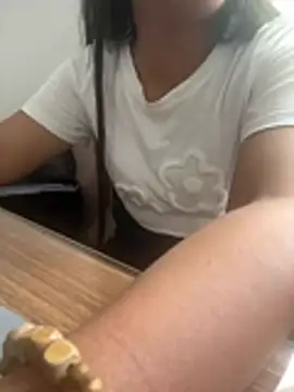 Snapshot of Pilipinalyn23 chatting on 07/29/26, 03:04 Pilipinalyn23 online show from 07/29/26, 03:04