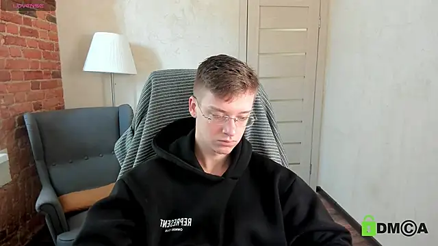 Snapshot of Harm_Dick chatting on 09/28/25, 11:37 Harm Dick online show from 09/28/25, 11:37