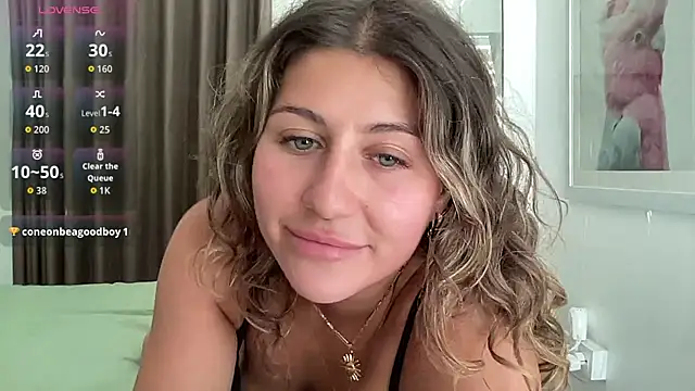 Snapshot of GoddessDove chatting on 11/07/25, 02:11 GoddessDove online show from 11/07/25, 02:11