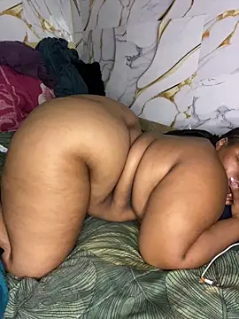 Snapshot of chubbybbw18 chatting on 03/17/26, 05:44 chubbybbw18 online show from 03/17/26, 05:44