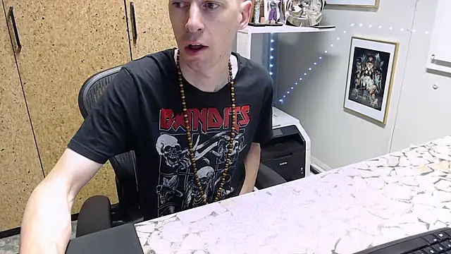 Snapshot of sakiramissy chatting on 03/30/26, 06:25 sakiramissy online show from 03/30/26, 06:25