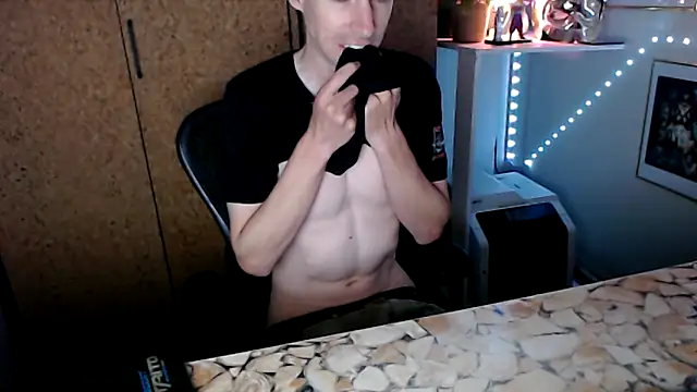 Snapshot of sakiramissy chatting on 04/14/26, 12:44 sakiramissy online show from 04/14/26, 12:44