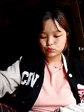 XoiXoi232 online show from 11/17/25, 03:01