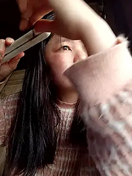 Snapshot of XoiXoi232 chatting on 04/02/26, 01:47 XoiXoi232 online show from 04/02/26, 01:47