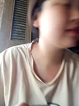 Snapshot of XoiXoi232 chatting on 04/03/26, 08:01 XoiXoi232 online show from 04/03/26, 08:01