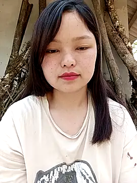 Snapshot of XoiXoi232 chatting on 04/04/26, 01:04 XoiXoi232 online show from 04/04/26, 01:04