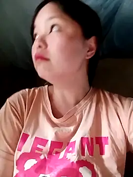 Snapshot of XoiXoi232 chatting on 04/09/26, 08:42 XoiXoi232 online show from 04/09/26, 08:42