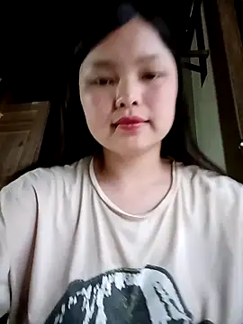 Snapshot of XoiXoi232 chatting on 04/17/26, 11:13 XoiXoi232 online show from 04/17/26, 11:13