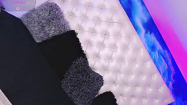 Milla Star  online show from 11/03/25, 11:33