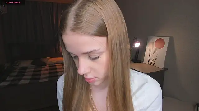 OdellaFrake online show from 11/21/25, 07:34