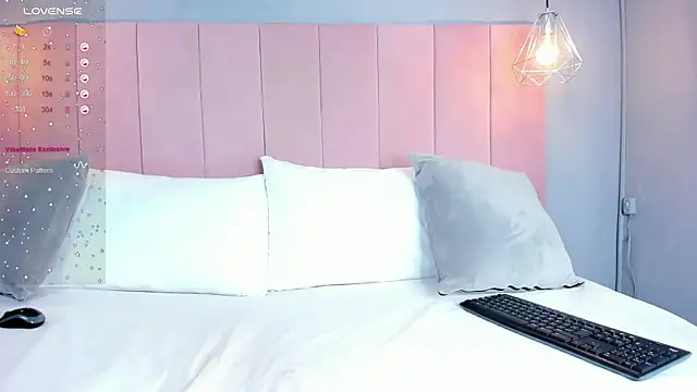 Snapshot of Cloe_Black chatting on 10/01/25, 04:40 Cloe Black online show from 10/01/25, 04:40