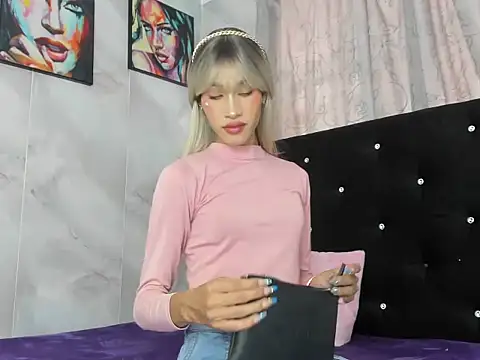 Snapshot of samara_novice18 chatting on 09/26/25, 06:56 samara novice18 online show from 09/26/25, 06:56