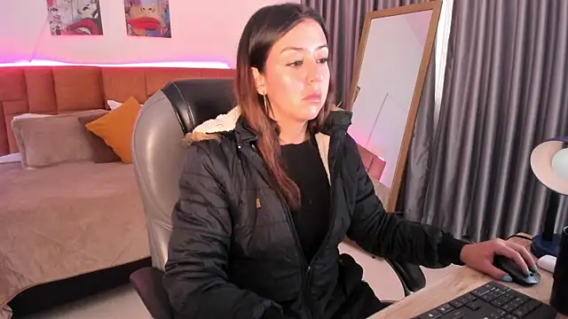 Catti Brie online show from 06/16/26, 11:35