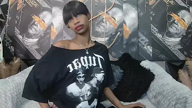 Snapshot of Lilmisbaddyxxx chatting on 04/30/26, 06:47 Lilmisbaddyxxx online show from 04/30/26, 06:47