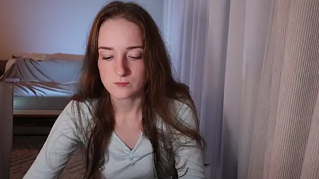 Snapshot of Tanywish chatting on 11/19/25, 04:18 Tanywish online show from 11/19/25, 04:18