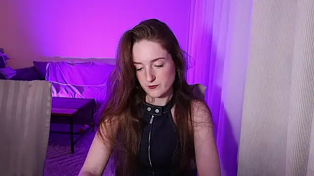 Snapshot of Tanywish chatting on 11/24/25, 11:04 Tanywish online show from 11/24/25, 11:04