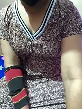 Snapshot of keralacouples11 chatting on 09/15/25, 04:01 keralacouples11 online show from 09/15/25, 04:01