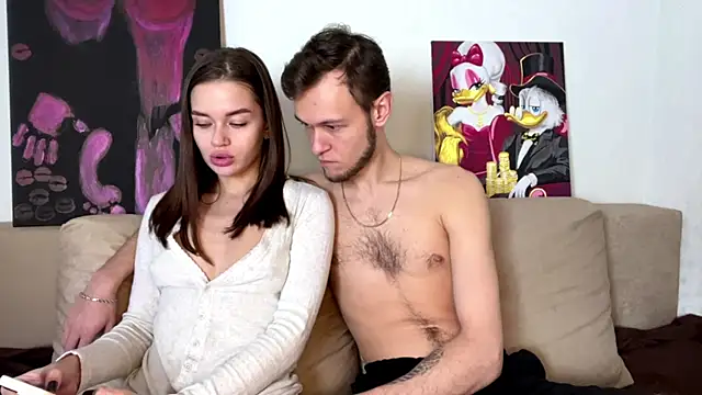 Petal Couple online show from 11/03/25, 02:18