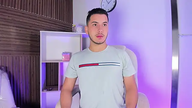 Axel grey  online show from 10/25/25, 12:13