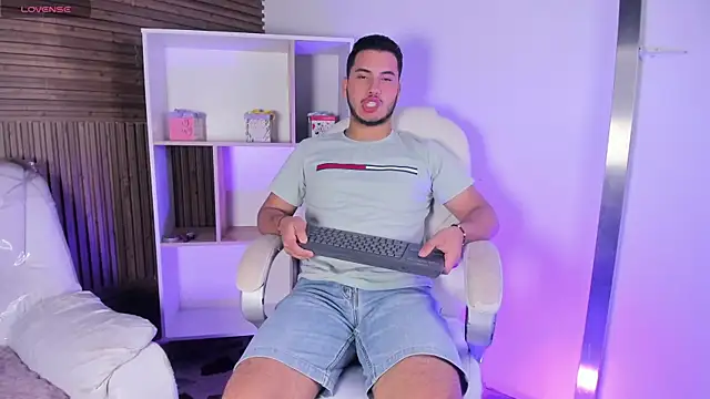 Axel grey  online show from 11/06/25, 12:28