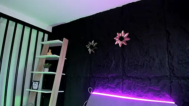 Axel grey  online show from 12/21/25, 11:39