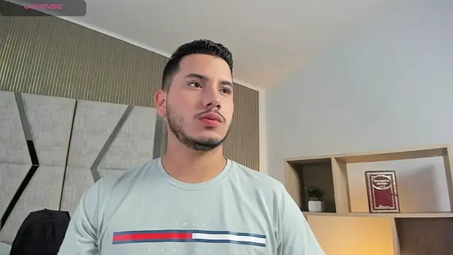 Axel grey  online show from 02/08/26, 12:30