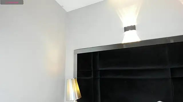 CarolineLee  online show from 02/07/26, 10:46