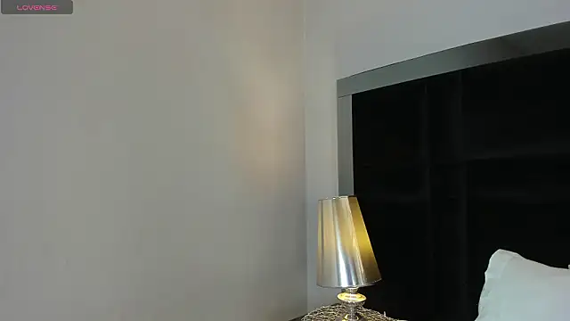 CarolineLee  online show from 02/12/26, 10:38