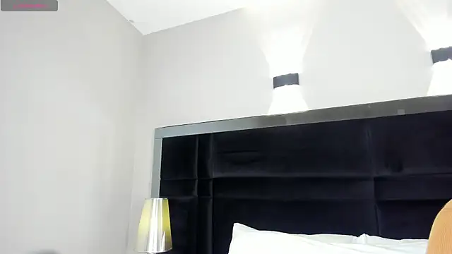 CarolineLee  online show from 04/02/26, 06:05