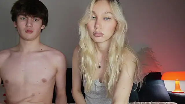 Snapshot of cuteleraay chatting on 12/16/25, 04:01 cuteleraay online show from 12/16/25, 04:01