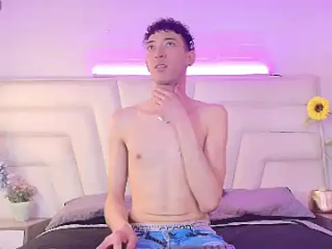 Ashton Myers online show from 11/05/25, 07:58