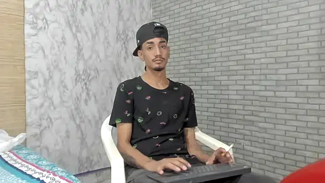 Snapshot of Sexvergon_26 chatting on 11/24/25, 08:30 Sexvergon 26 online show from 11/24/25, 08:30