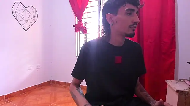 Snapshot of Sexvergon_26 chatting on 04/19/26, 08:00 Sexvergon 26 online show from 04/19/26, 08:00