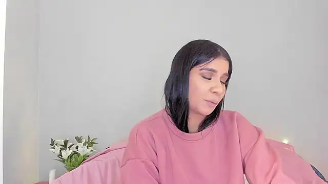 Snapshot of Laura-angeel chatting on 10/29/25, 08:43 Laura-angeel online show from 10/29/25, 08:43