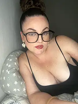 Snapshot of whitequeen_xxx chatting on 09/12/25, 08:31 whitequeen xxx online show from 09/12/25, 08:31