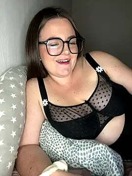 Snapshot of whitequeen_xxx chatting on 10/02/25, 09:11 whitequeen xxx online show from 10/02/25, 09:11