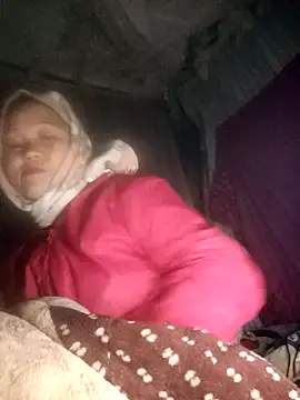 Snapshot of MaiHoa69 chatting on 12/18/25, 01:06 MaiHoa69 online show from 12/18/25, 01:06