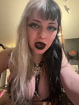 Paige Turner online show from 11/09/25, 01:04