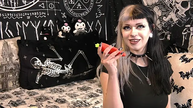 Snapshot of Paige_Turner chatting on 04/11/26, 03:22 Paige Turner online show from 04/11/26, 03:22