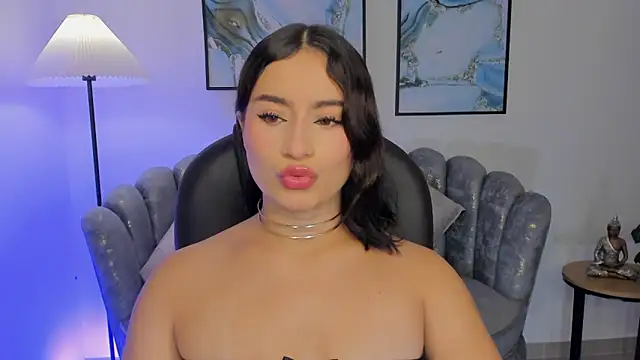 Snapshot of Saskia_litt chatting on 10/17/25, 04:15 Saskia litt online show from 10/17/25, 04:15