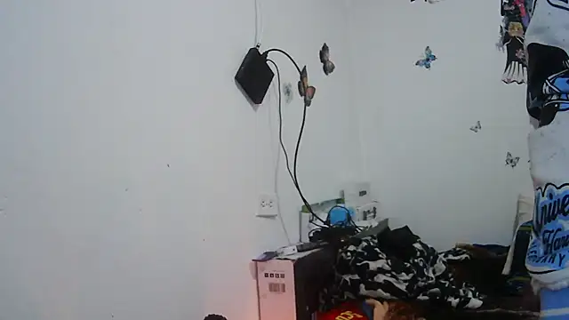 Snapshot of AddyStuart_ chatting on 09/24/25, 11:19 AddyStuart  online show from 09/24/25, 11:19