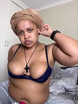 Snapshot of XXXquisiteVixen chatting on 11/18/25, 07:07 XXXquisiteVixen online show from 11/18/25, 07:07