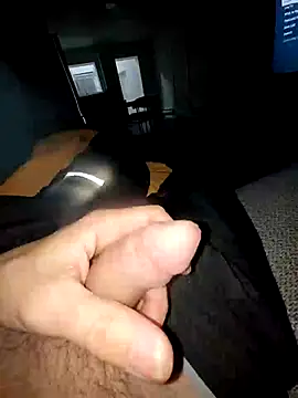 Snapshot of Anarchy111777 chatting on 11/18/25, 07:02 Anarchy111777 online show from 11/18/25, 07:02