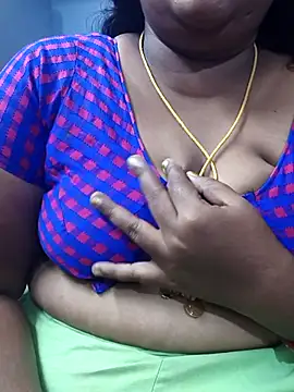 Snapshot of TAMIL_ELAKKIYA chatting on 10/12/25, 06:51 TAMIL ELAKKIYA online show from 10/12/25, 06:51