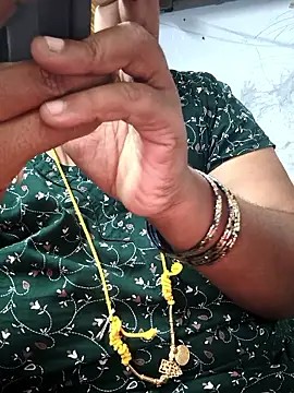 TAMIL ELAKKIYA online show from 02/25/26, 01:32