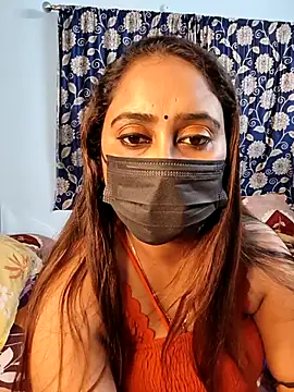 Cute-lusi online show from 10/31/25, 06:20